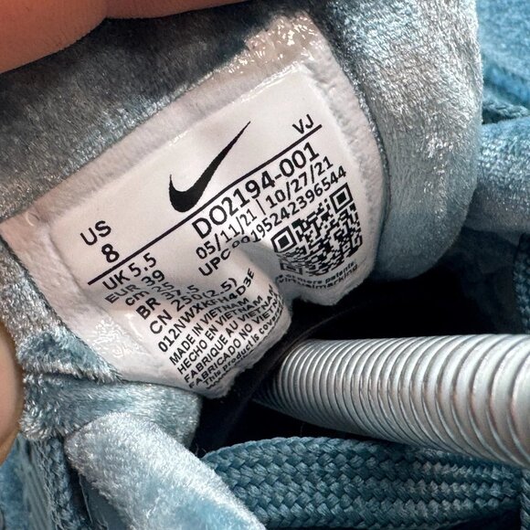 Size 8 Nike Air Max 90 Lucky Charm Womens Ash Green Athletic Sneaker DO2194-001 - Picture 9 of 11